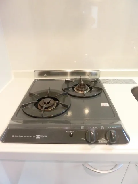 Marble Court Denenchofu - Interior - ["Gas stove", "Cooktop", "Kitchen stove"]
