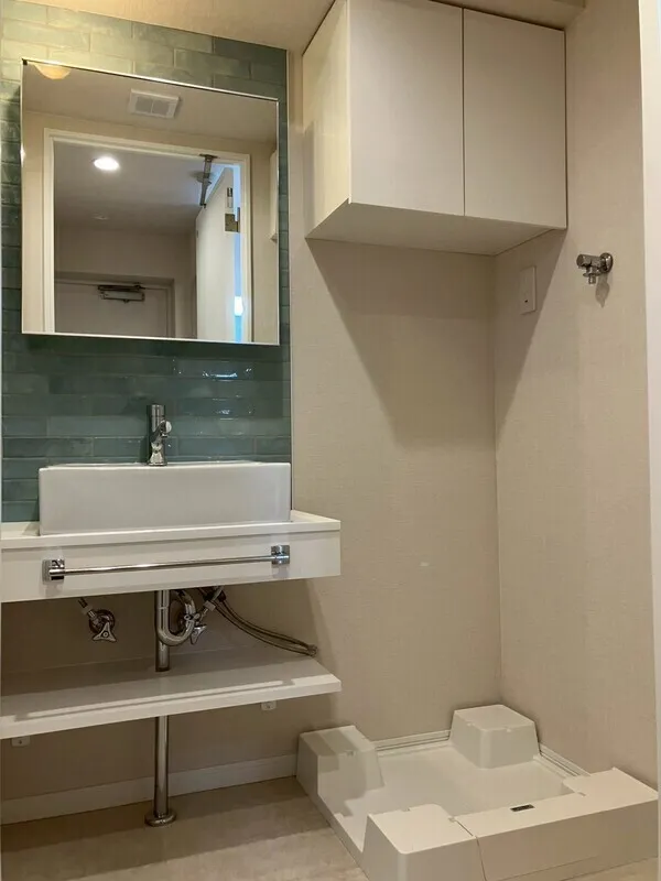 Milia Residence Shirokanedai Hills - Interior - ["Interior design", "Flooring", "Plumbing fixture"]