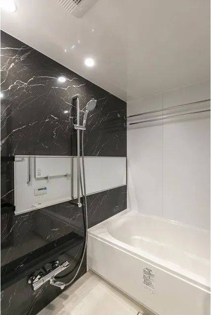 Tokyo Port City Takeshiba Residence Tower - Interior - ["Flooring", "Plumbing fixture", "Floor"]