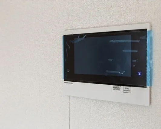 La Sante Ueno - Interior - ["Television", "Rectangle", "Home appliance"]
