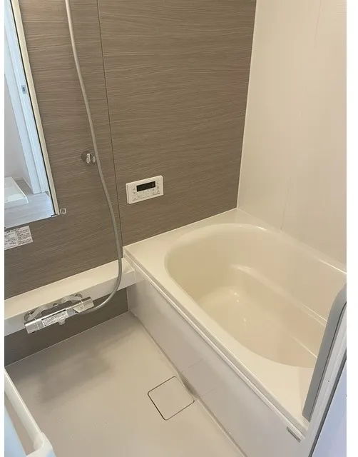 Casetta Sud - Interior - ["Plumbing fixture", "Flooring", "Floor"]