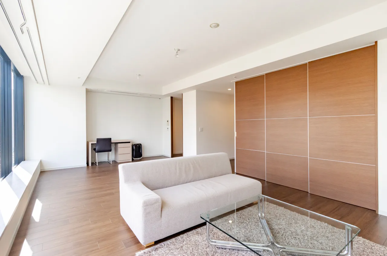 Central Park Tower La Tour Shinjuku - Interior - ["Furniture", "Floor", "Flooring"]