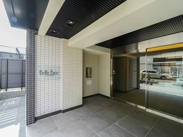 Etoile Komazawa Daigaku - Exterior - ["Rectangle", "Flooring", "Floor"]