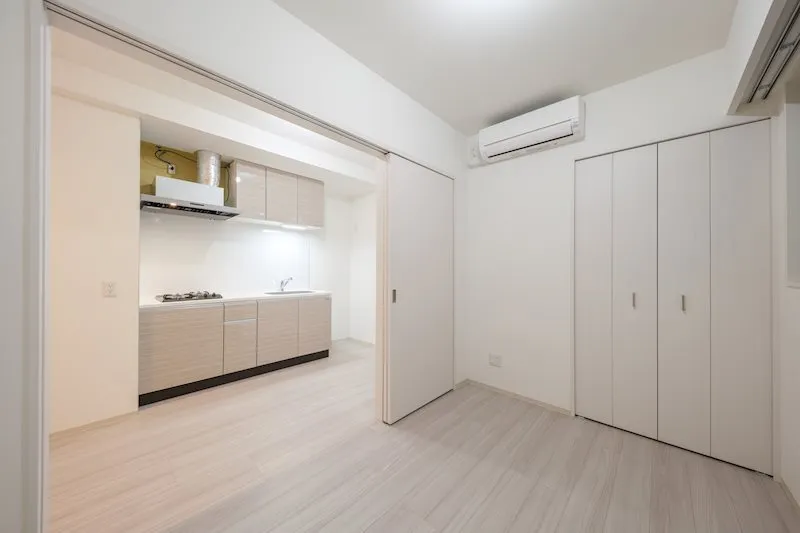 Due Iriya I - Interior - ["Building", "Cabinetry", "Furniture"]