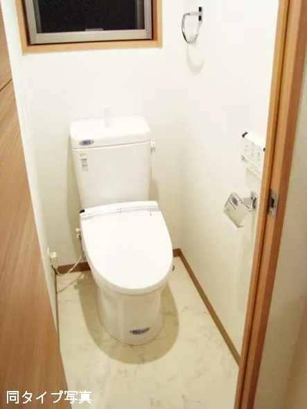 Preple Nihonbashi - Interior - ["Toilet seat", "Bathroom sink", "Plumbing fixture"]