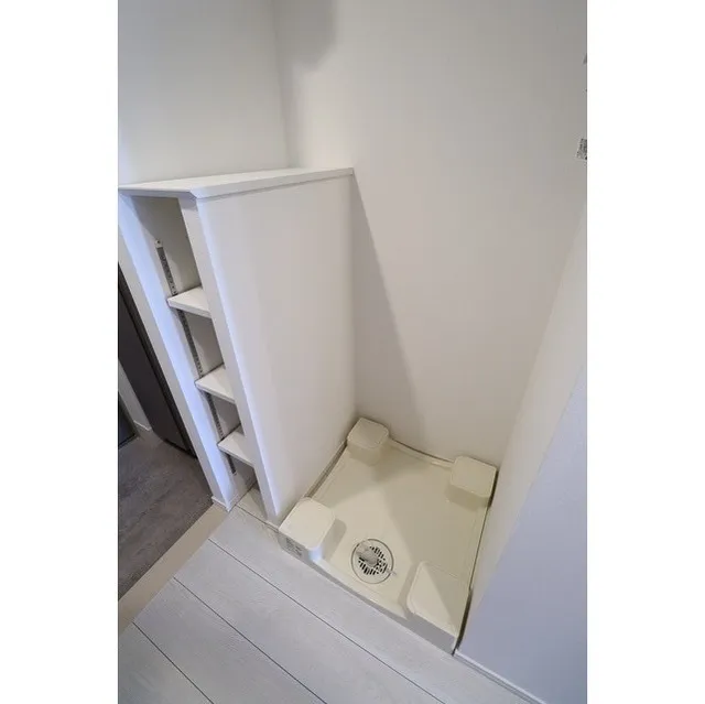 Prince Gran Casa - Interior - ["Wood", "Shelf", "Rectangle"]