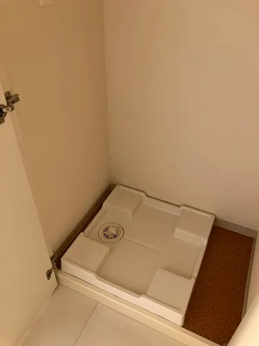 Cross Residence Shirokane Takanawa - Interior - ["Floor", "Tile", "Tile Flooring"]