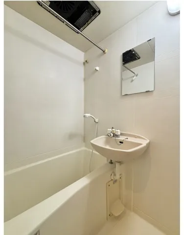 Prele Duc Hatchobori - Interior - ["Plumbing fixture", "Flooring", "Bathroom"]