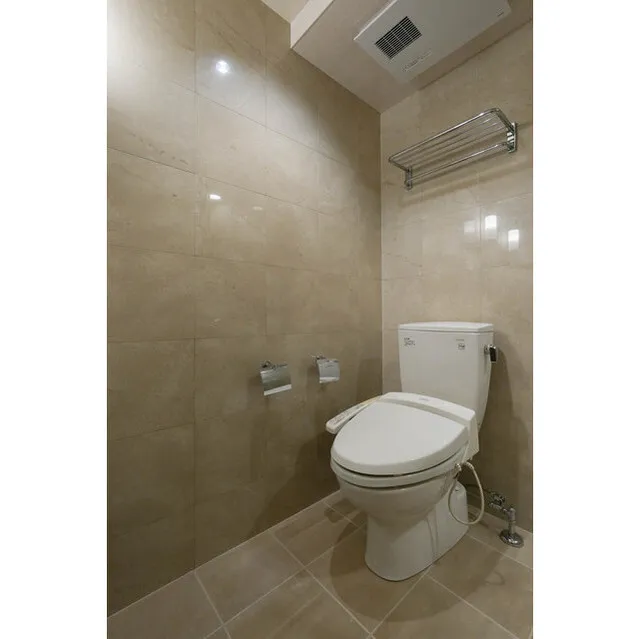 Frontier Residence The Tower Shinagawa - Interior - ["Toilet seat", "Property", "Building"]