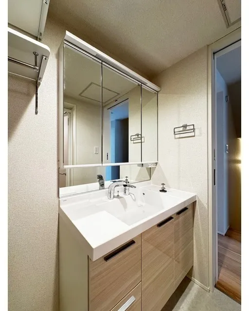 Claire Seta - Interior - ["Plumbing fixture", "Bathroom Sink", "Sink"]