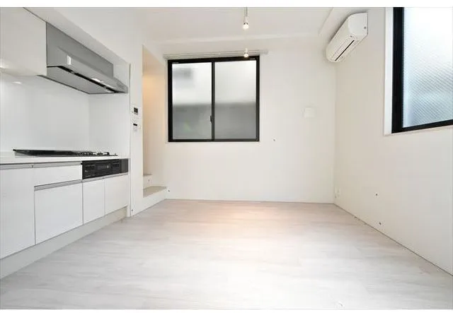 EXAM Shimokitazawa II - Interior - ["Building", "Cabinetry", "Window"]