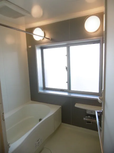 Leaf Comfort Akabane - Interior - ["Flooring", "Interior design", "Plumbing fixture"]