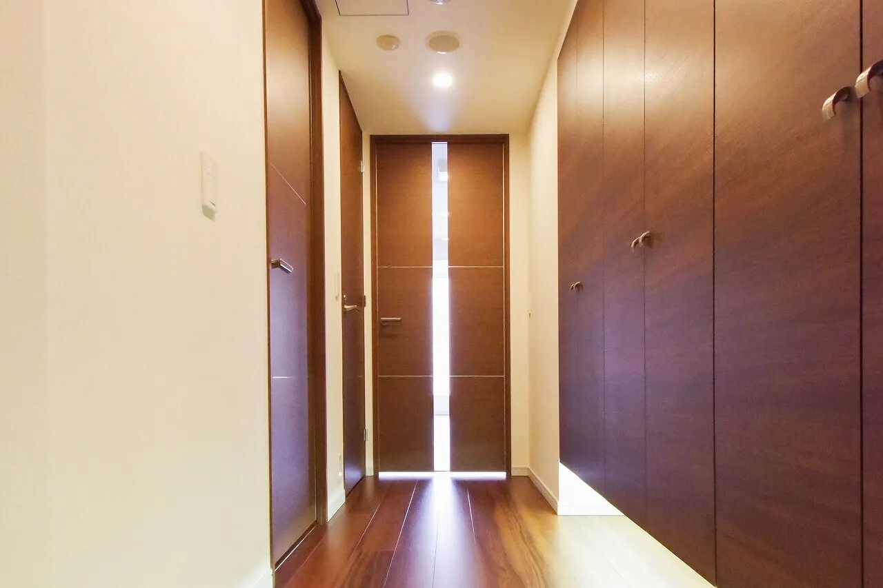 Central Park Tower La Tour Shinjuku - Interior - ["Wood", "Flooring", "Floor"]