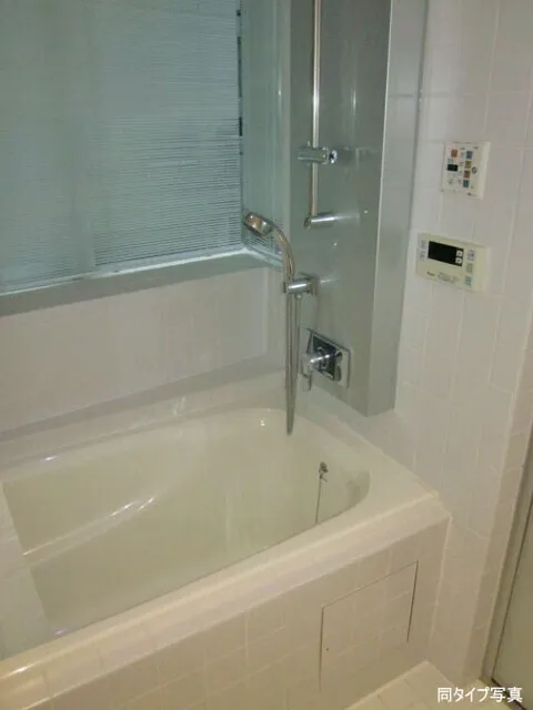 BPR Residence Ningyocho - Interior - ["Bathroom", "Bathtub", "Plumbing fixture"]