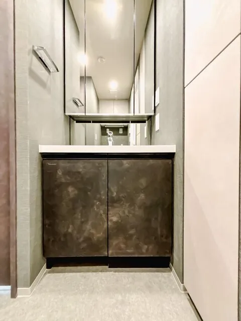 Royal Parks Ariake - Interior - ["Flooring", "Floor", "Interior design"]