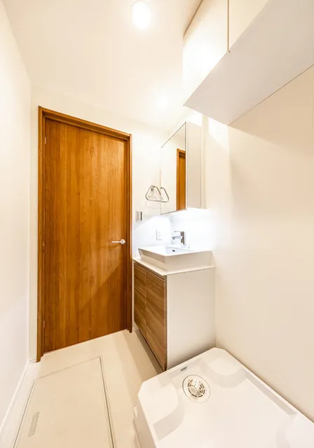 Astera Home Meguro Yutenji West - Interior - ["Tap", "Plumbing fixture", "Bathroom sink"]