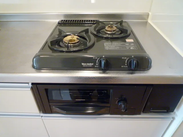 Cerise Monzen-Nakacho - Interior - ["Kitchen Appliance", "Kitchen stove", "Major appliance"]