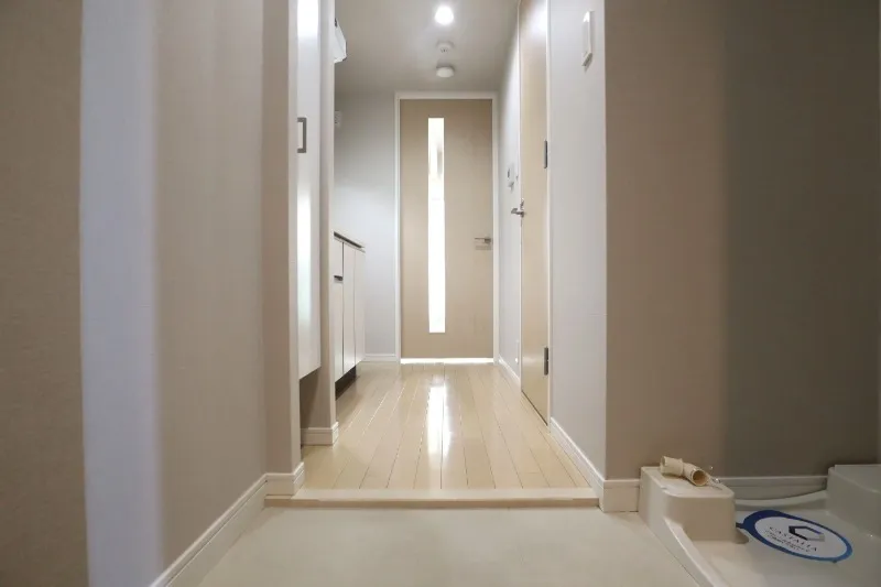 Castalia Omori II - Interior - ["Flooring", "Floor", "Wall"]