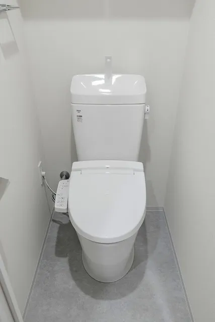 NOGATA RESIDENCE - Interior - ["Toilet seat", "Toilet", "Plumbing fixture"]
