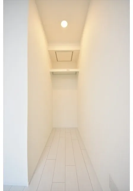Le Coeur Shibuya Honmachi - Interior - ["Flooring", "Wood", "White"]