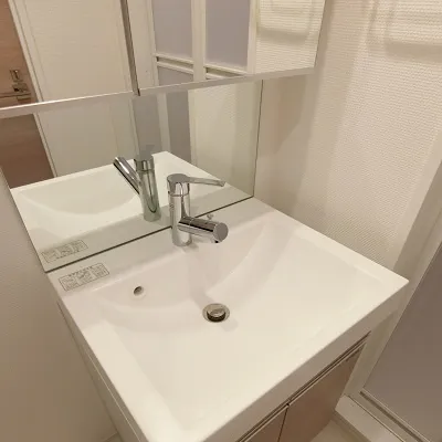 Dearlycious Ikejiriohashi - Interior - ["Bathroom Sink", "Plumbing fixture", "Sink"]
