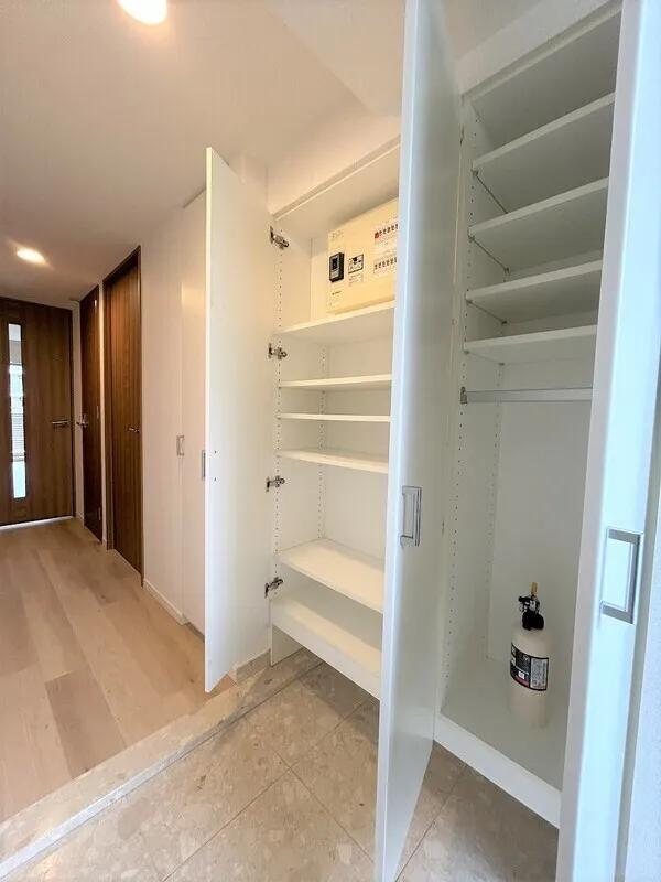 Esty Maison Toyosu Residence - Interior - ["Flooring", "Wood", "Floor"]