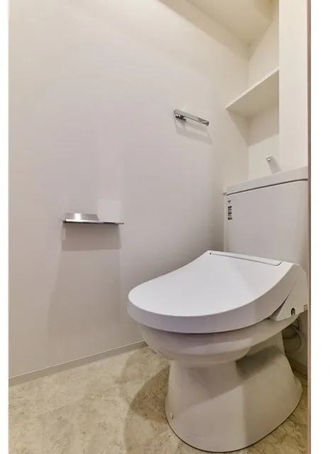 Clarity Ueno Inaricho - Interior - ["Toilet seat", "Toilet", "Plumbing fixture"]