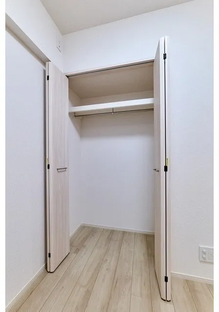 Due Oku - Interior - ["Flooring", "Wood", "Floor"]