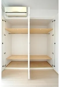 Premier Stage Mita Keio University Front - Interior - ["Wood", "Flooring", "Floor"]