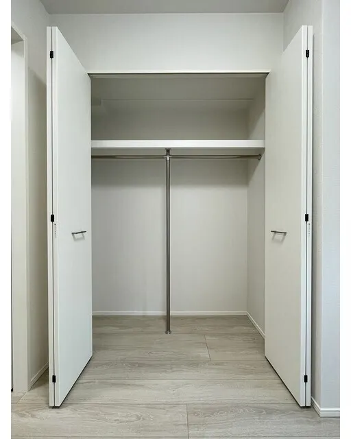 Daffitto Kinshicho - Interior - ["Flooring", "Floor", "Ceiling"]