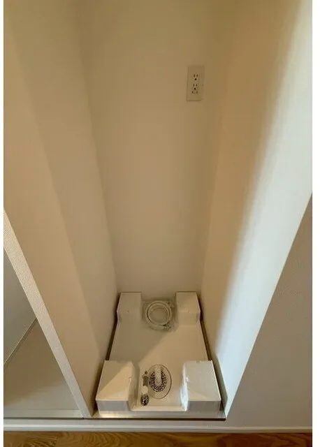 Project Kita-Shinjuku - Interior - ["Floor", "Ceiling", "Tile Flooring"]