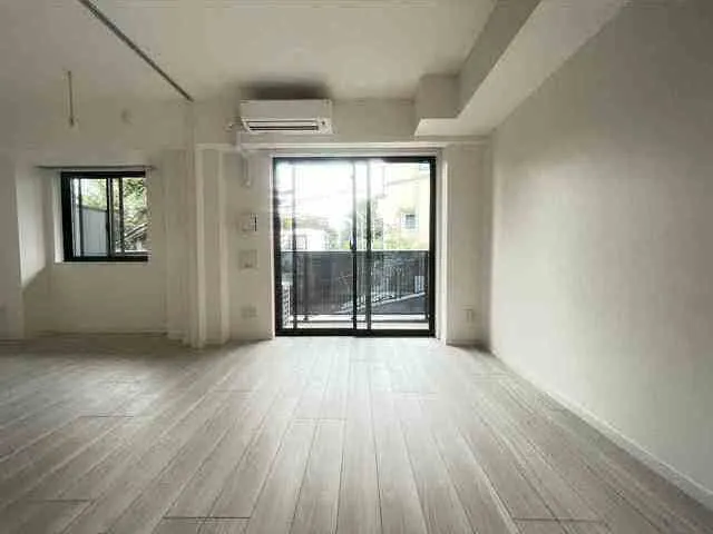 Comforia Liv Bunkyo Gokokuji - Interior - ["Flooring", "Floor", "Wood flooring"]