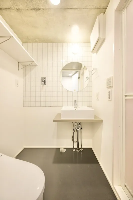 Trias358 - Interior - ["Wall", "Flooring", "Plumbing fixture"]