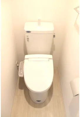 ZOOM Shinagawa Minami - Interior - ["Toilet seat", "Toilet", "Plumbing fixture"]
