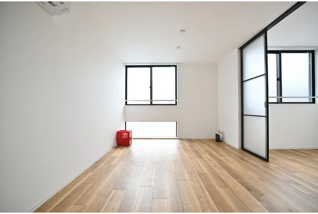 False Class Takadanobaba - Interior - ["Flooring", "Wood flooring", "Floor"]