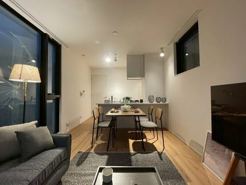 Pollast Yoyogi - Interior - ["Interior design", "Flooring", "Ceiling"]