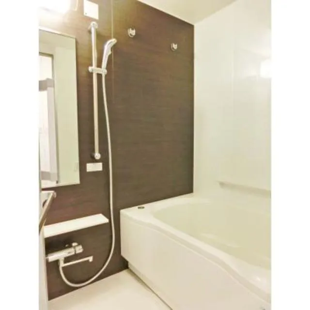 Park Axis Kodenmacho - Interior - Shower room with bathtub