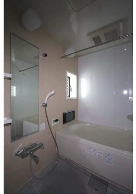 1-24-15 Yoyogi, Shibuya-Ku, Tokyo - Interior - ["Plumbing fixture", "Flooring", "Interior design"]