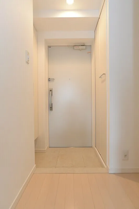 Clio Tokoshi Ginza Ichibankan - Interior - ["Flooring", "Floor", "Wall"]