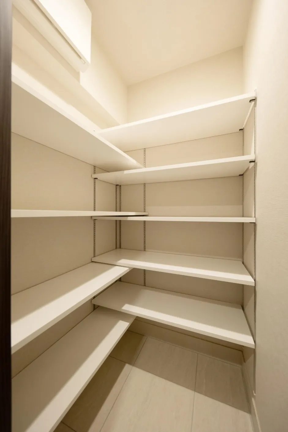 Doue Waseda - Interior - ["Shelf", "Furniture", "Bookcase"]