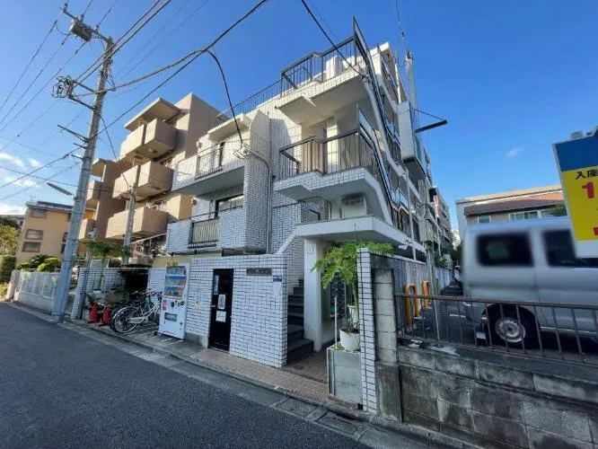 Neo High City Kyodo Room 203