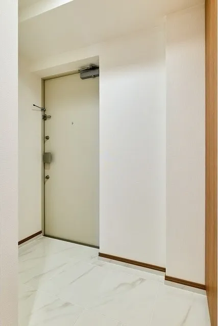 Gran Casa Oku - Interior - ["Flooring", "Wall", "Floor"]