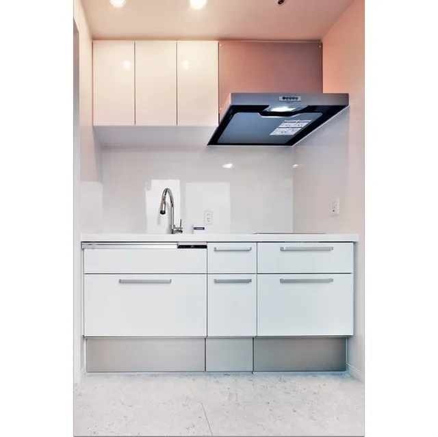 Comforia Nibancho - Interior - ["Cabinetry", "Furniture", "Countertop"]