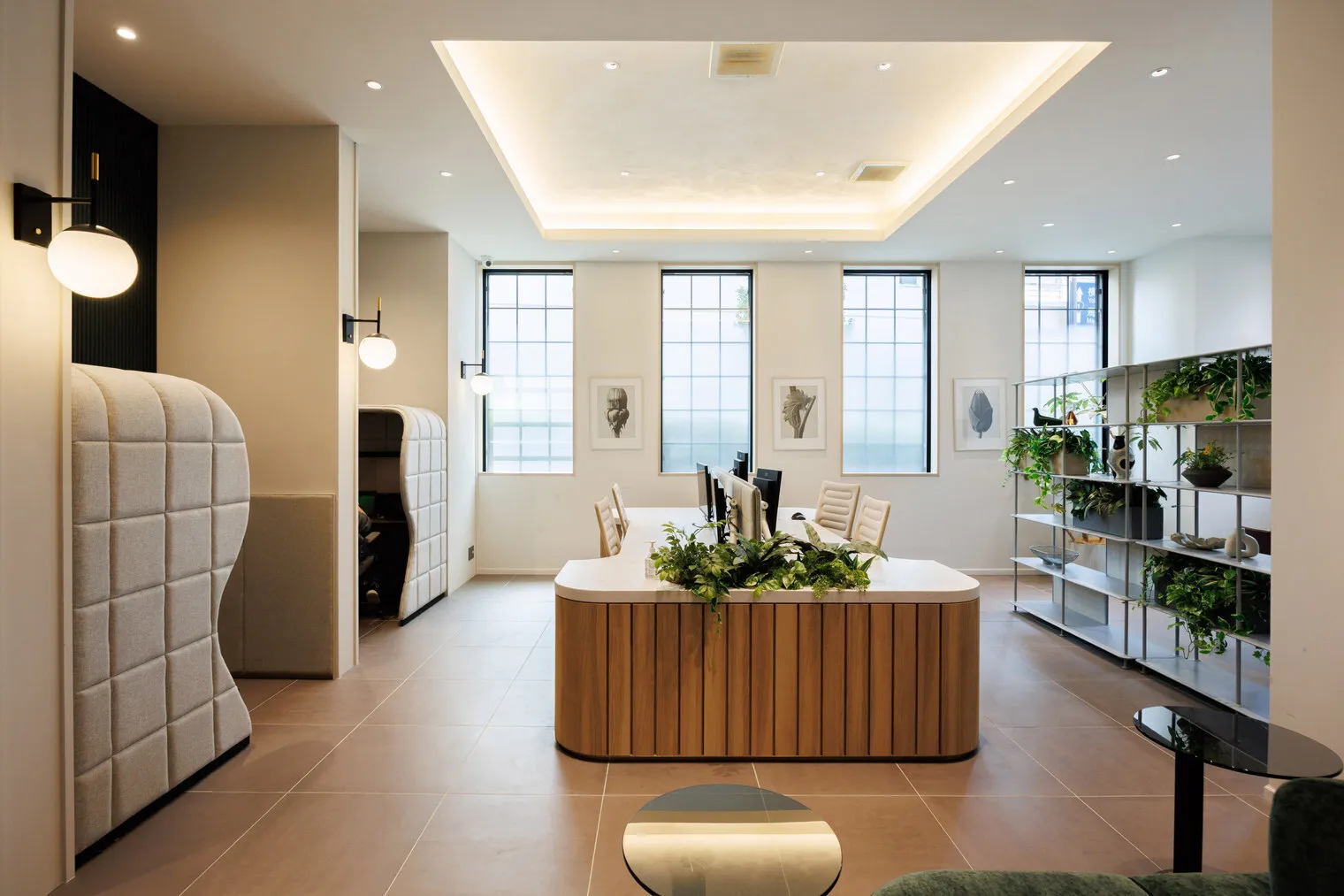La Sante Gotanda - Interior - []