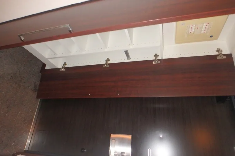 Doue Nihonbashi - Interior - ["Wood", "Flooring", "Brown"]