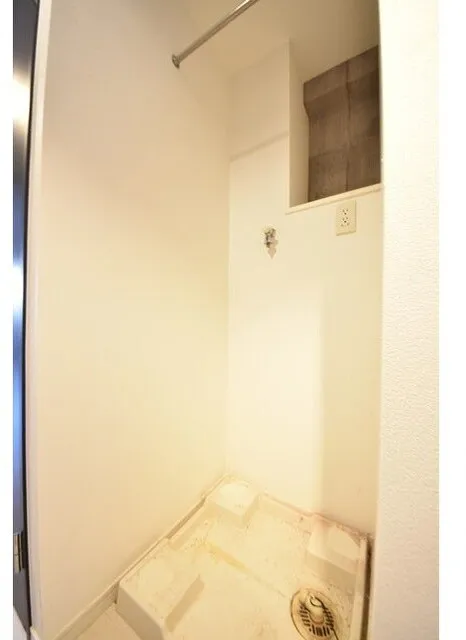 SQUARE Shibuya - Interior - ["Flooring", "Floor", "Ceiling"]