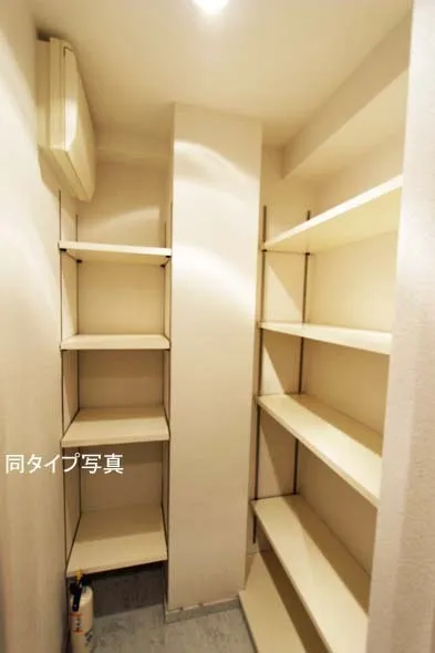 Comforia Himonya - Interior - ["Building", "Furniture", "Shelving"]