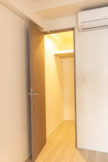 Green Residence Akasaka - Interior - ["Building", "Fixture", "Wood"]