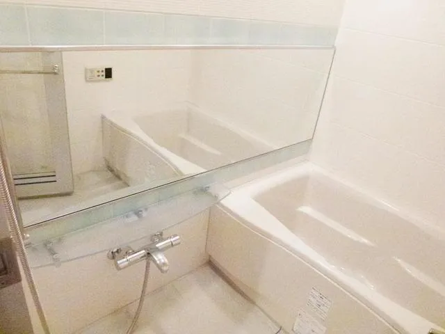 Le Sillage Jingumae - Interior - ["Bathroom", "Plumbing fixture", "Bathtub"]