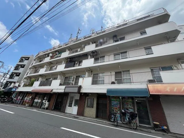Kitasenju Daisan Diamond Mansion, Rooms 106 and 107